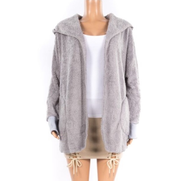 CLEARANCE‼️Grey faux fur fleece sweater - Jacket - Picture 3 of 4